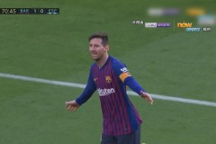 西甲“犯规王”巴塞罗那挑衅再引众怒，弗里克铁腕强调纪律与公平